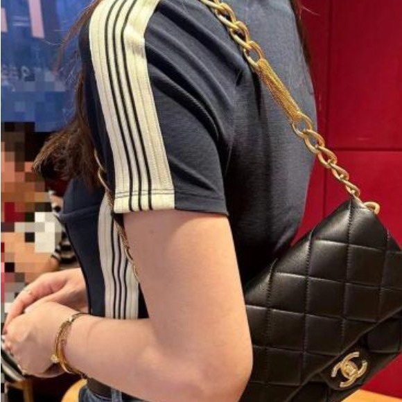 Chanel chain bag - Picture 3 of 15